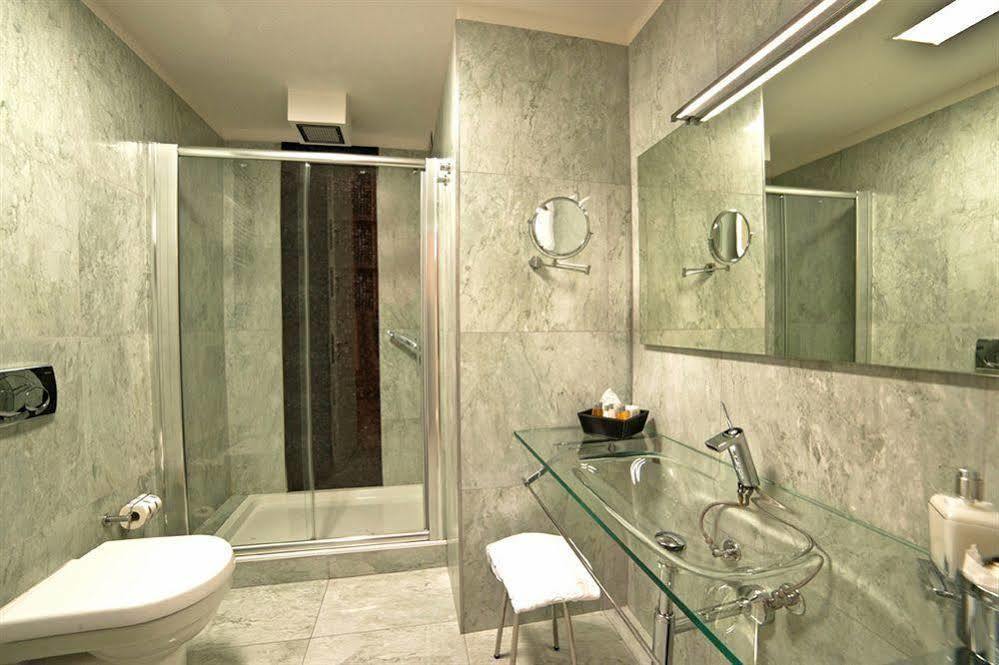 Bed and Breakfast Town House Cavour Реджо-ди-Калабрия Экстерьер фото